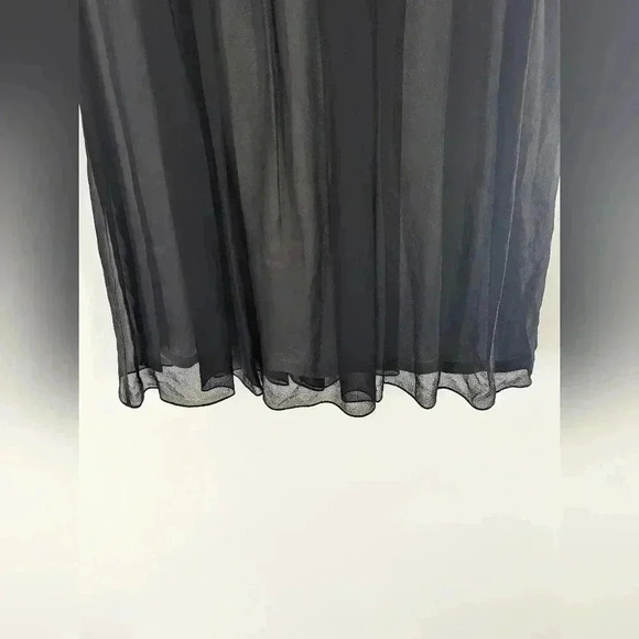 MAGGY LONDON 100% SILK COCKTAIL CLASSIC SLEEVELES KNEE LENGHTH BLACK DRESS 8 - Picture 2 of 14